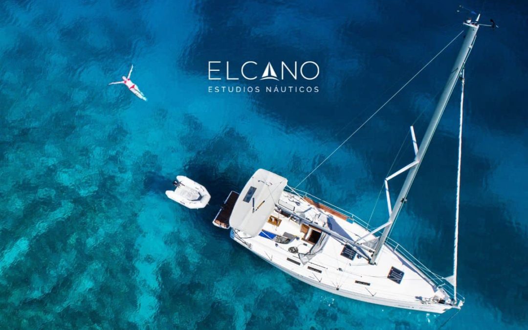 Disfruta de la experiencia de navegar en barco en verano